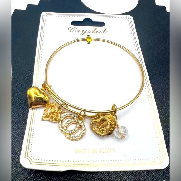 Beautiful Gold Heart Charm Bracelet - Picture 1 of 1